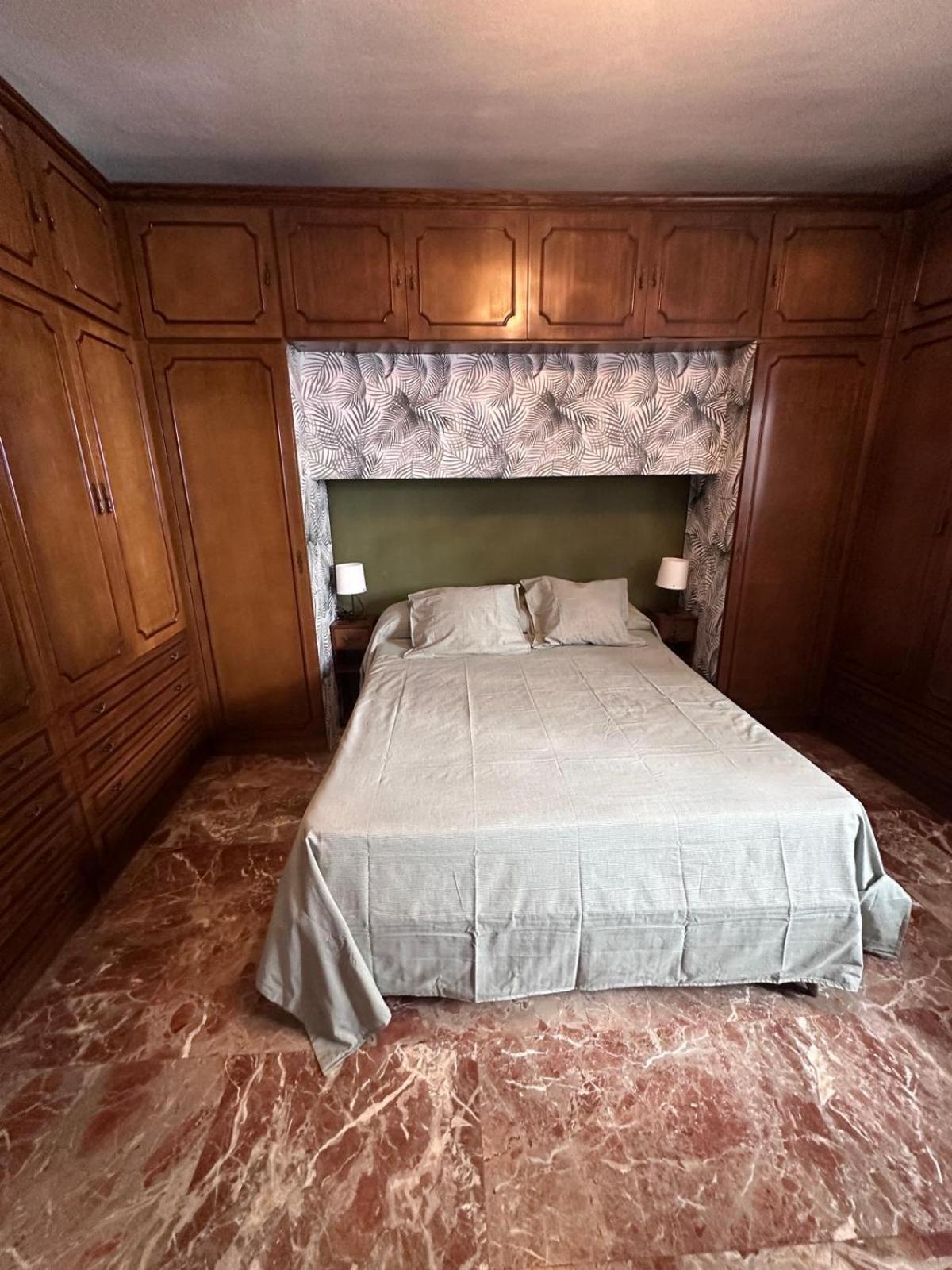 Amplio Apartamento Plaza Nueva 塞维利亚 外观 照片