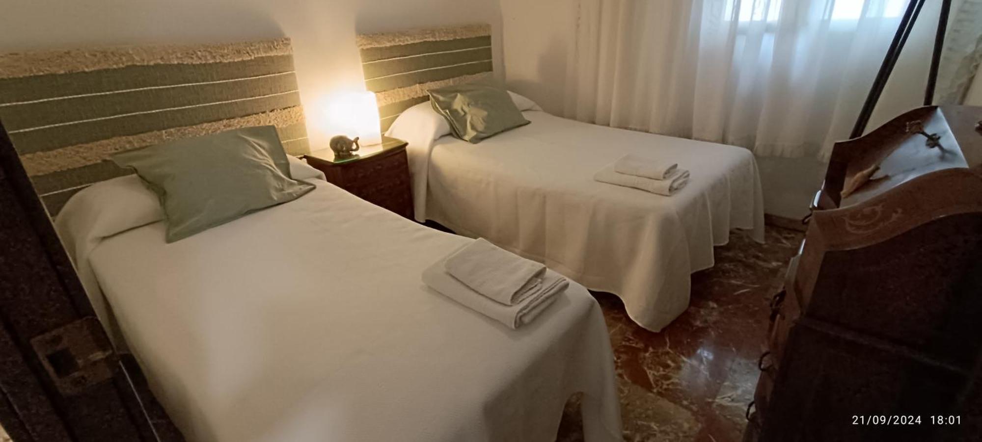 Amplio Apartamento Plaza Nueva 塞维利亚 外观 照片